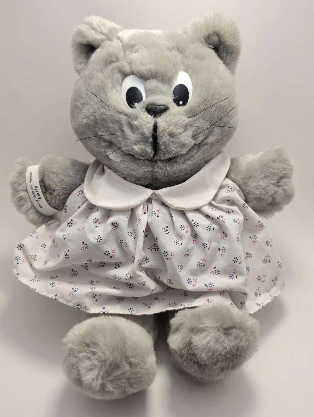 Vintage 1988 Dakin "Emily" Gray Cat Alberta Children's Hospital Cat Nightgown